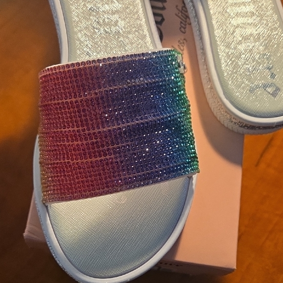 Juicy Couture Glitter Gradient Slides - Picture 3 of 16